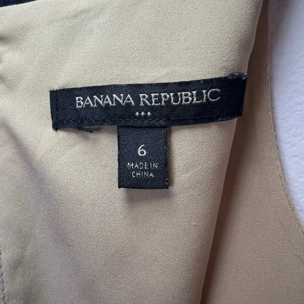 Banana Republic Linen Blend Cropped Wide Leg Sleeveless Jumpsuit Tan Belt Size 6